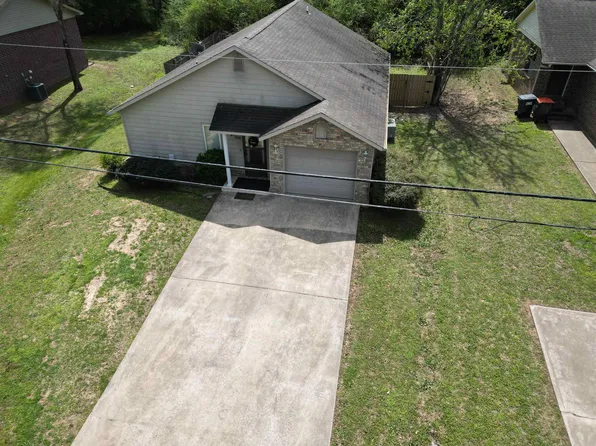 920 E Gum St, Russellville, AR 72802