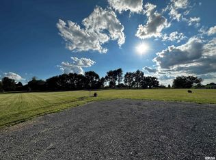 909 Neptune St, Geneseo, IL 61254