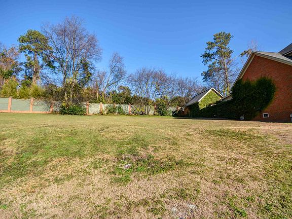 4th image of 149 Berry Tree Ln