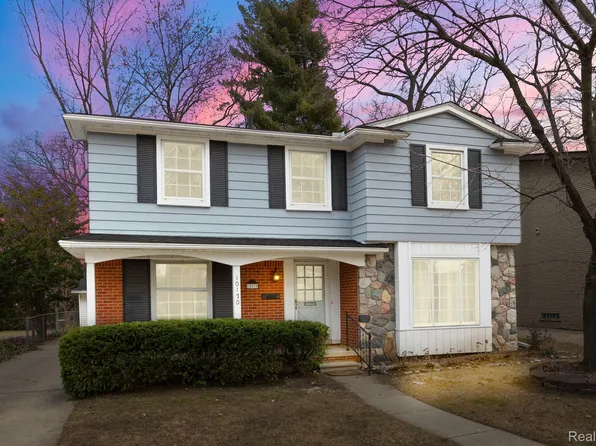 10170 Dartmouth St, Oak Park, MI 48237