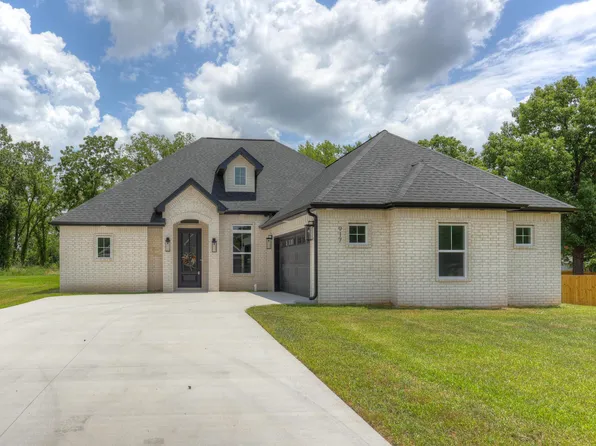 917 N Lincoln Street, Carterville, MO 64835