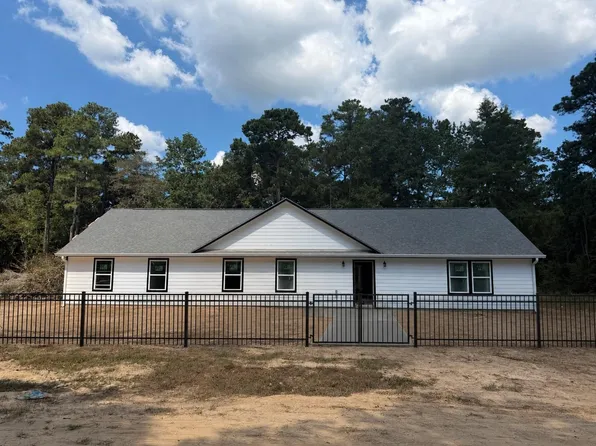 Deane Dr, Livingston, TX 77351