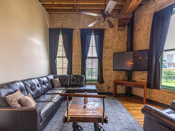 Pritzlaff Lofts, 313 N Plankinton Ave #202, Milwaukee, WI 53203