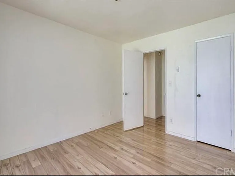 4900 Overland Ave #242 — Photo 7
