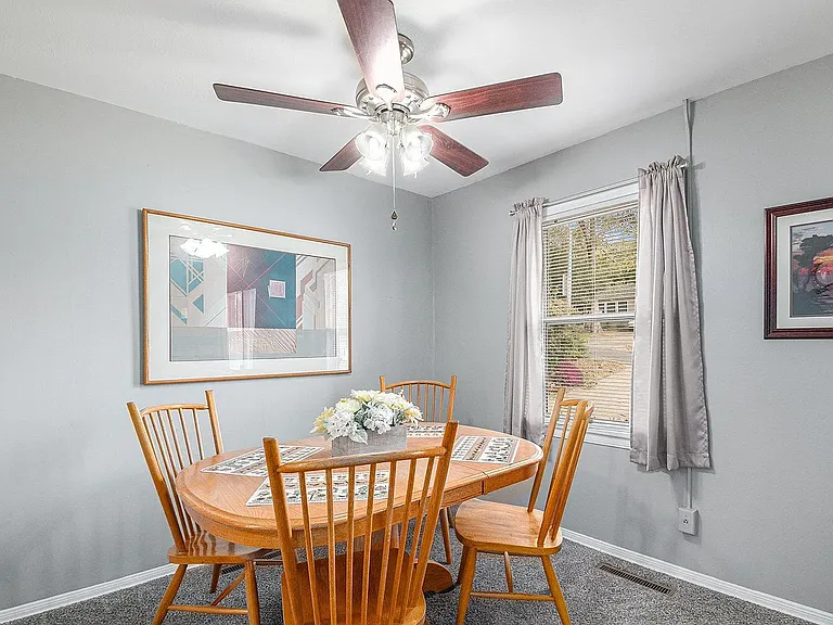 520 S 70th St — Photo 17