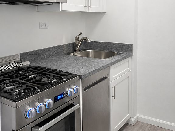 4th image of 320 E 58th St APT 12E