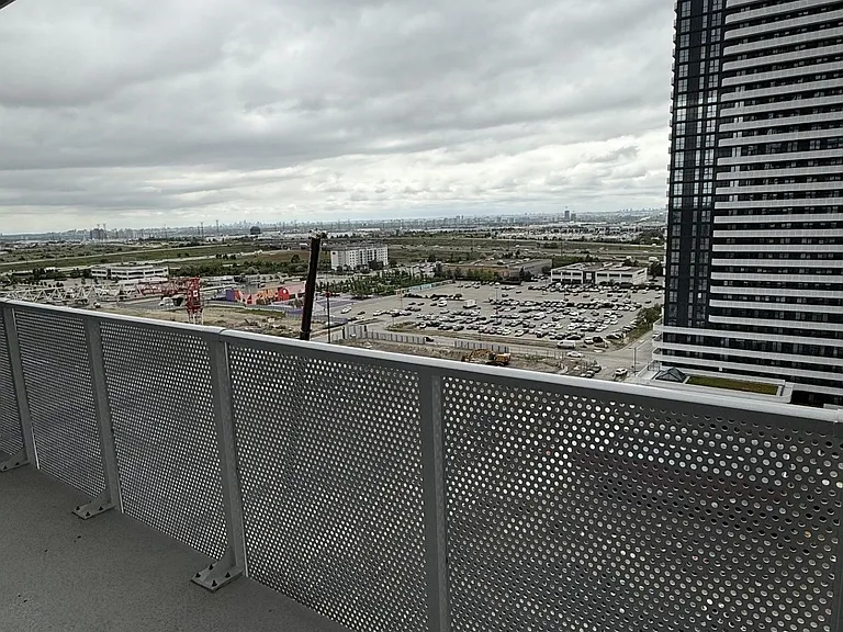 28 Interchange Way W #1701 — Photo 7