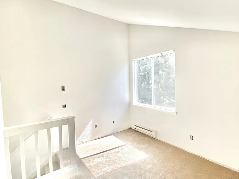 218 Bayside Ct — Photo 10
