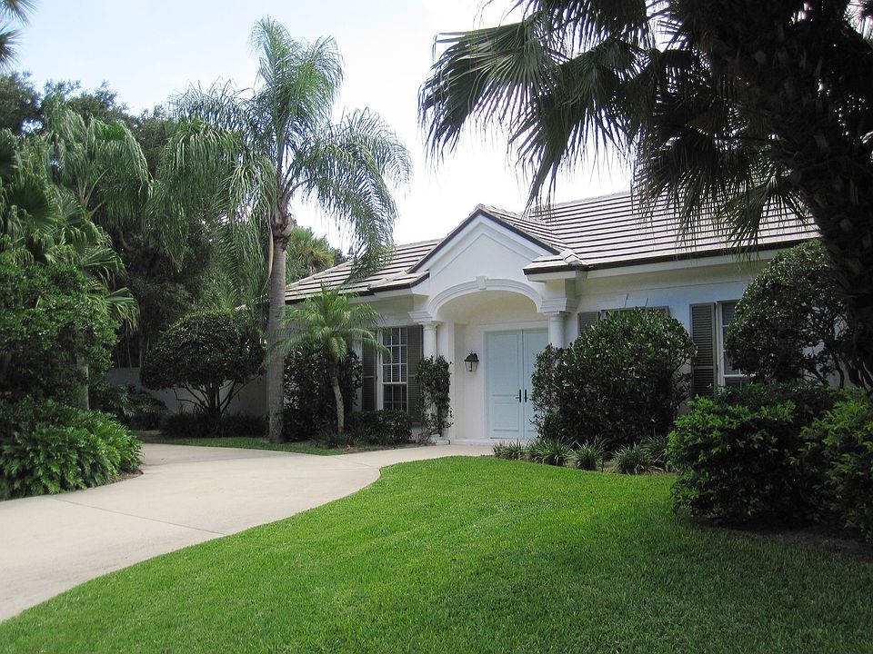 1st image of 110 Hidden Oak Dr