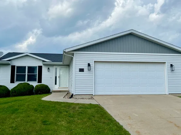 822 Ashford Dr NE, Cedar Rapids, IA 52402