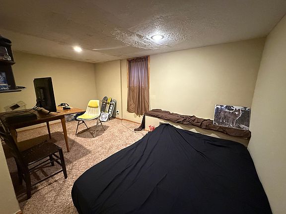3rd image of 19 S ELM ST