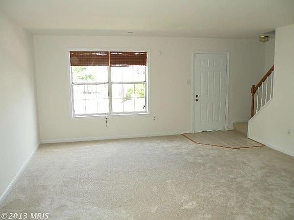 5th image of 211 Westminster Ln
