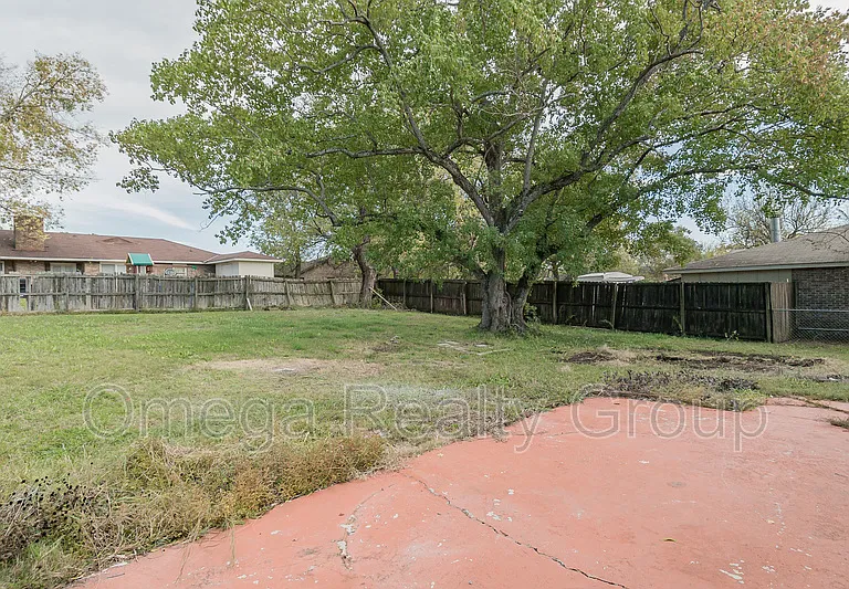2061 Green Acres Dr — Photo 46
