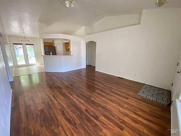 2nd image of 809 W Sheridan Ave