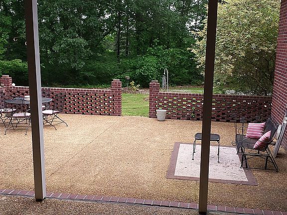 Cover porch and courtyard