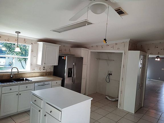 4th image of 187 Blue Heron Lake Cir #444