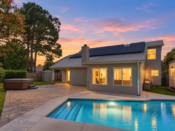 752 Vintage Cir, Destin, FL 32541