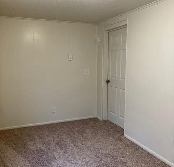 602 E Republic St — Photo 10