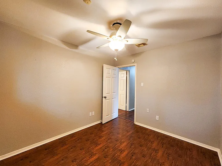 6007 Dryad Dr — Photo 18