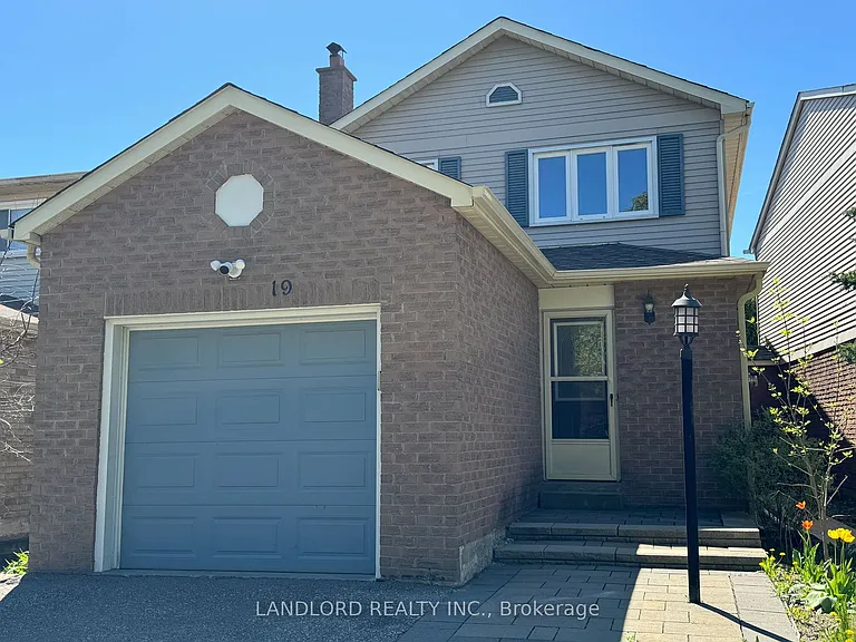 19 Vanessa Rd — Photo 37