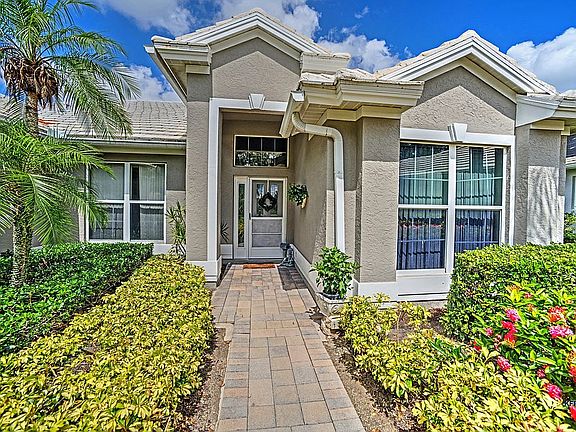 5th image of 1692 SW Monarch Club Dr