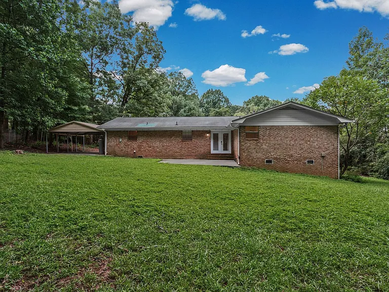 6096 Hillpine Dr — Photo 28