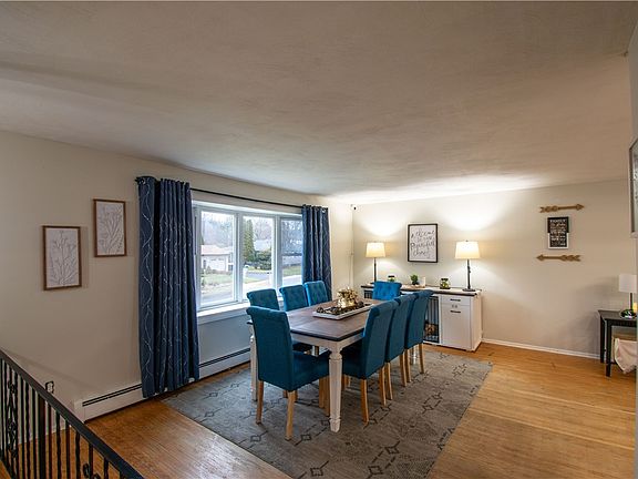 3rd image of 37 Mount Marcy Dr