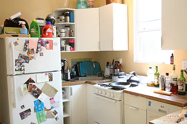 Rented by aptsandlofts.com