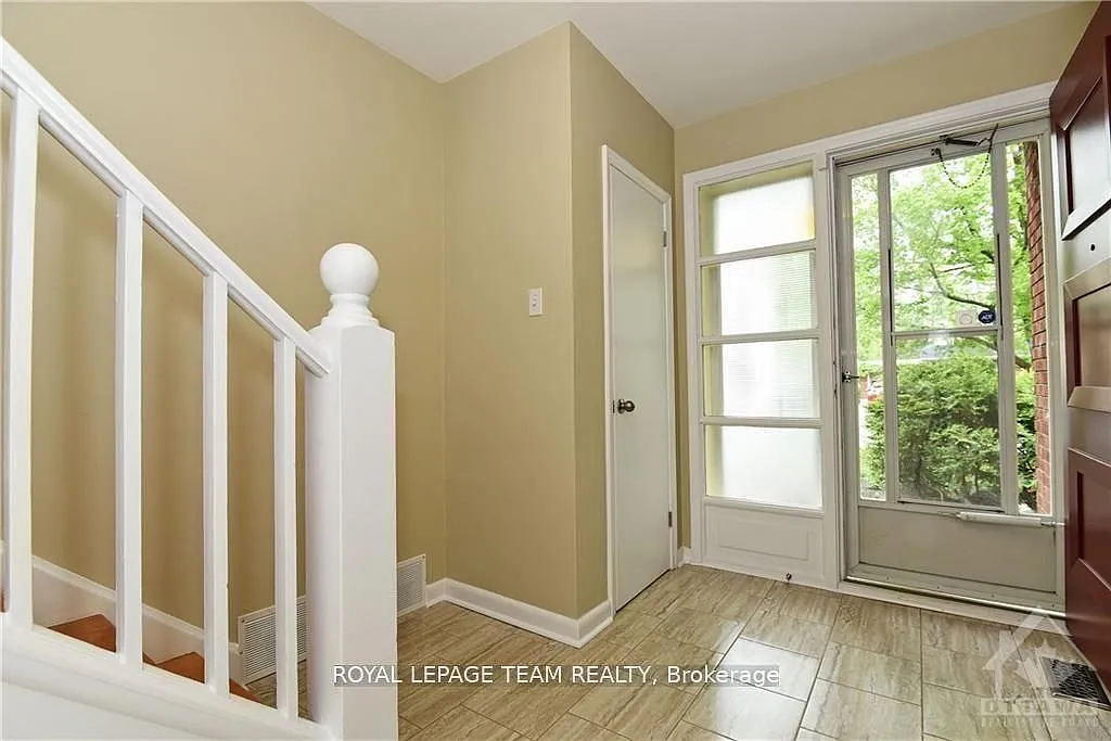 3 bed, $3,500 — Photo 2