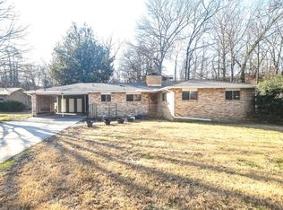 710 W University St, Siloam Springs, AR 72761