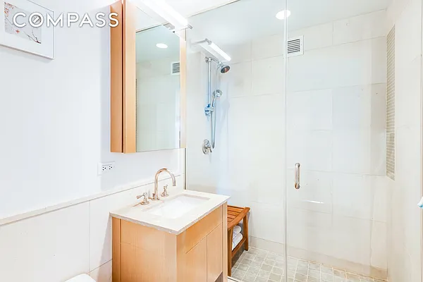 Rented by Compass | media 63