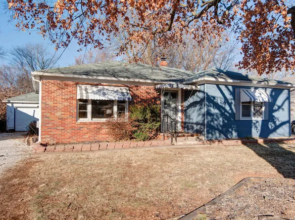 1901 S Roanoke Avenue, Springfield, MO 65807
