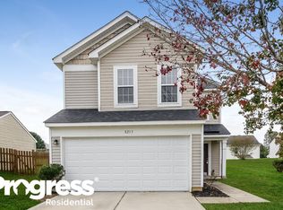 8215 Belmont Stables Dr, Charlotte, NC 28216