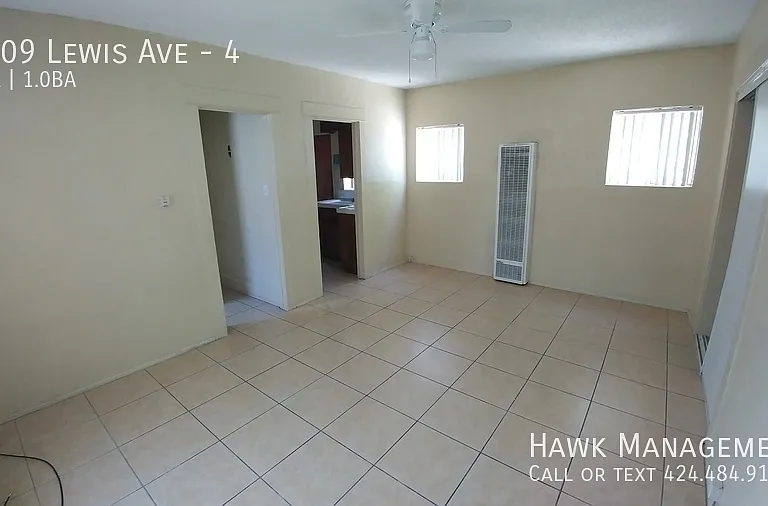 1709 Lewis Ave #4 — Photo 5