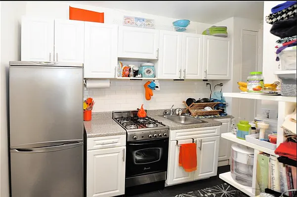Rented by Buchbinder & Warren | media 9
