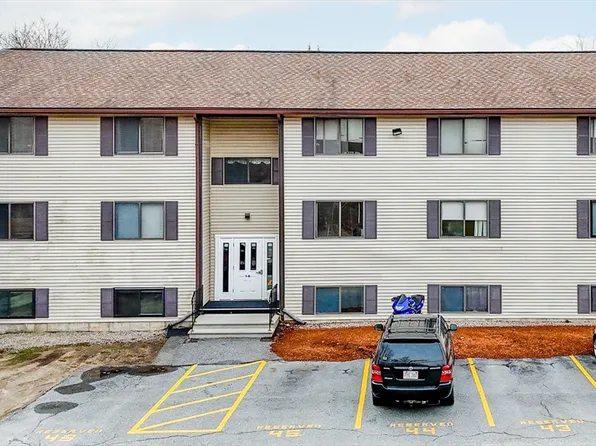271 Humphrey St APT 1, Lowell, MA 01850