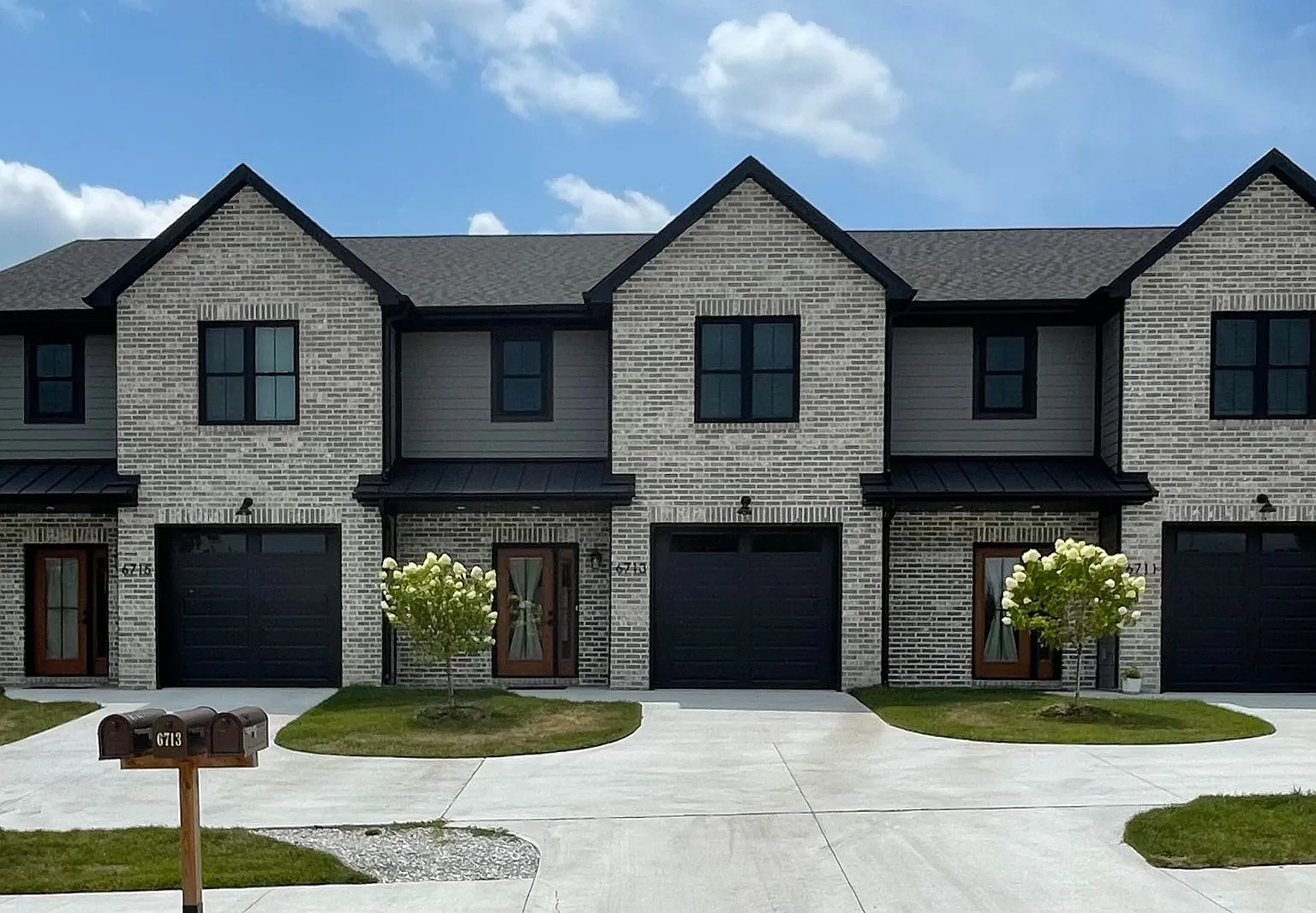 6711-6715 New Town Ave. — Photo 1