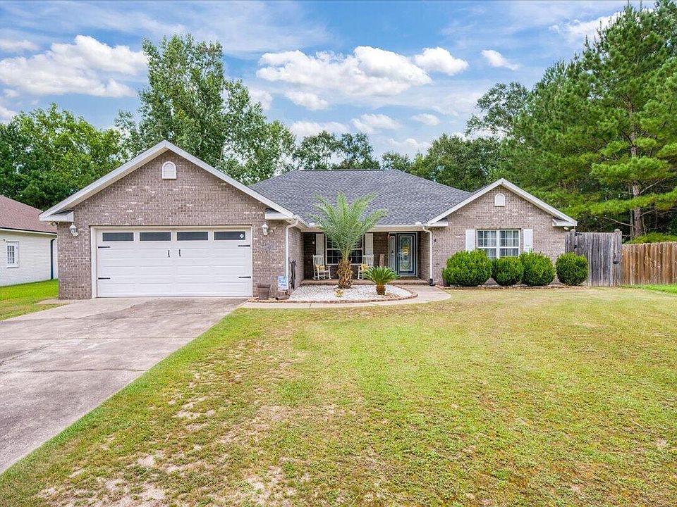 1st image of 127 Fairway Dr