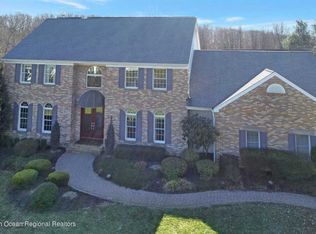 151 Highland Ridge Rd, Manalapan, NJ 07726