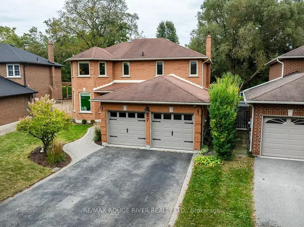 37 Wyndfield Cres, Whitby, ON L1N 8L3