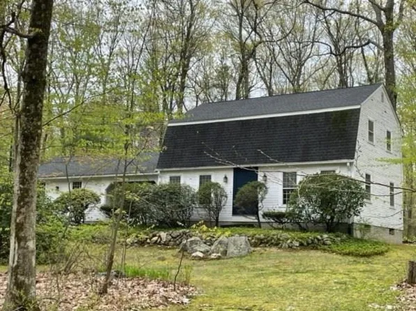 163 Juniper Dr, Wilbraham, MA 01095