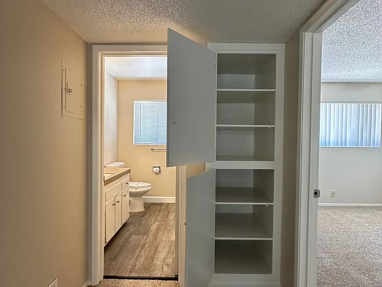 Riverdale Apartment Homes - Built Spacious, Beautiful Inside and Out! — Photo 9