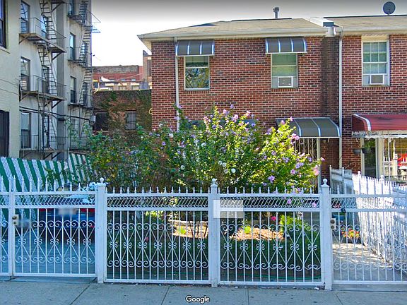 3rd image of 542 E 139th St