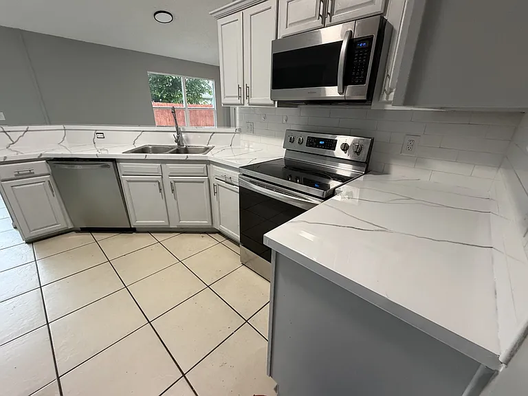 424 Rolling Rock Ct — Photo 14