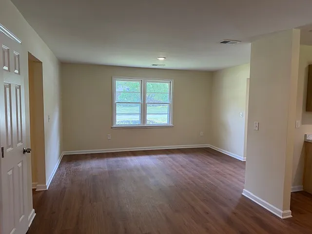 24 Lisa Dr — Photo 10