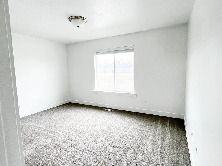 1863 S 1425 W — Photo 27