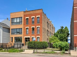 1322 W Ohio St #2R, Chicago, IL 60642