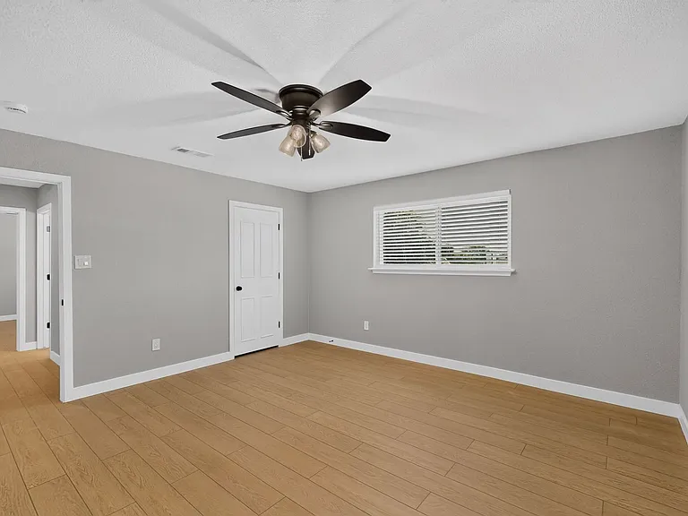 1600 Crimson Ct — Photo 35
