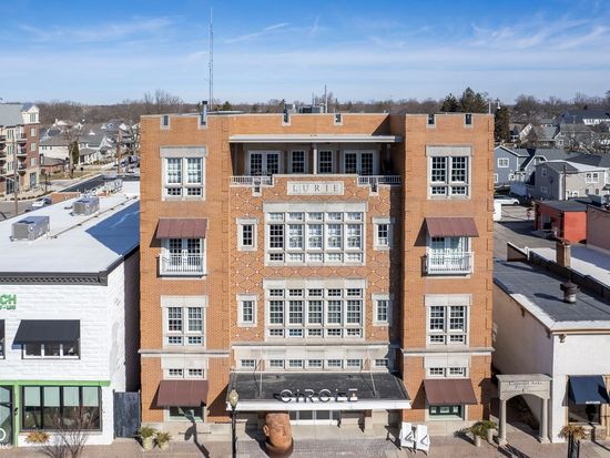 30 W Main St #3D, Carmel, IN 46032