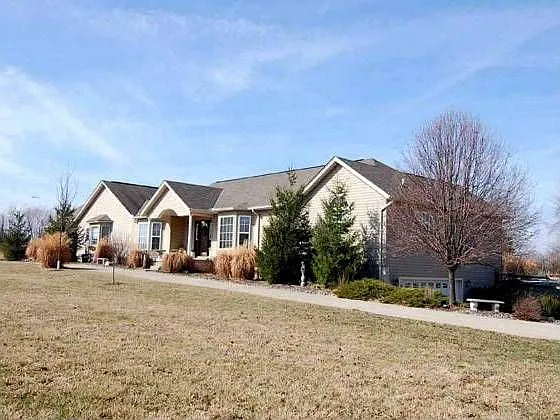 2494 Mounts Rd photo 1